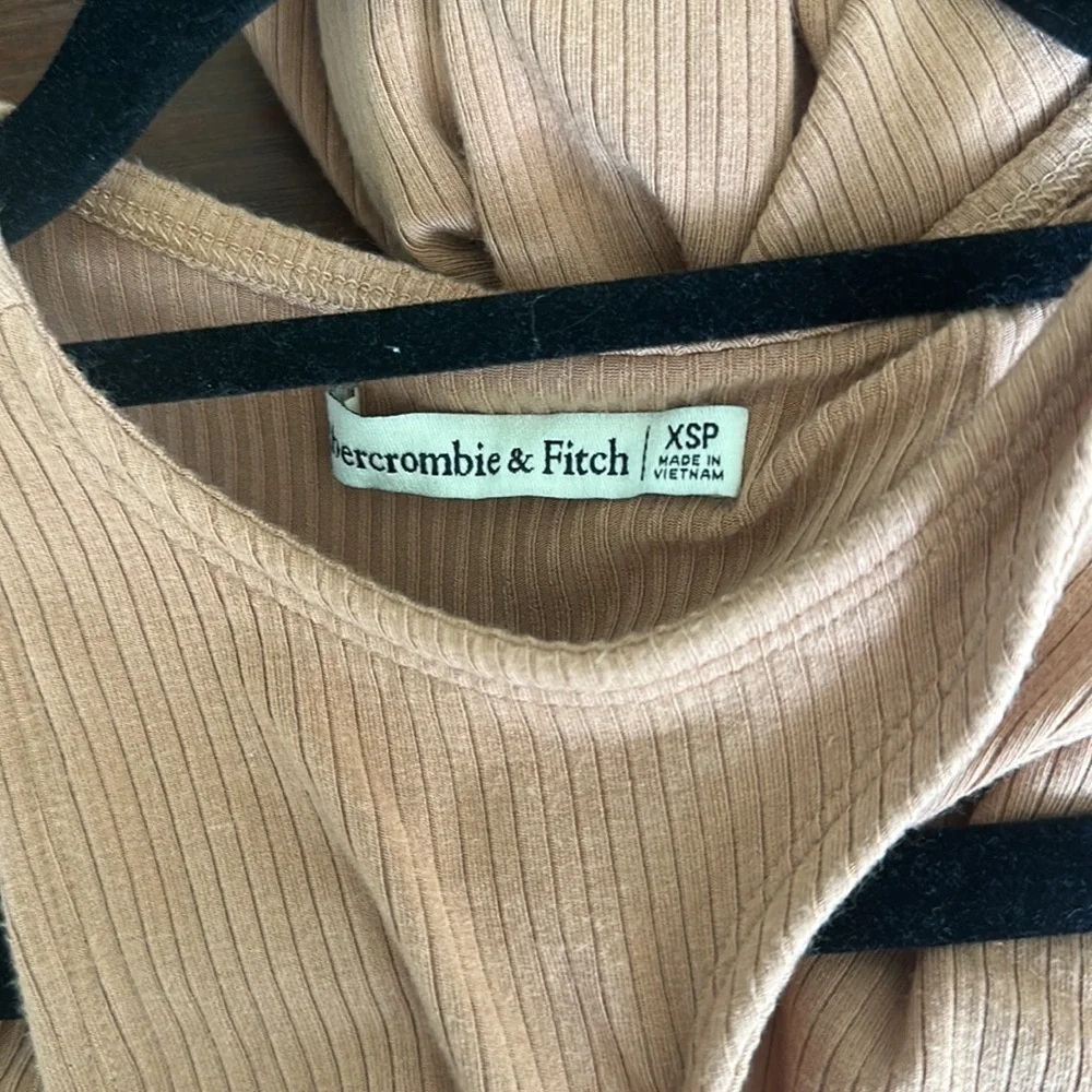 Women’s Abercrombie & Fitch Cutout Dress - Picture 4 of 5
